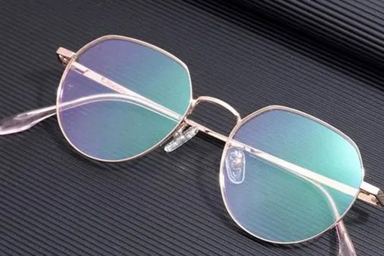 آپٹیکل شیشے کیا ہیں؟